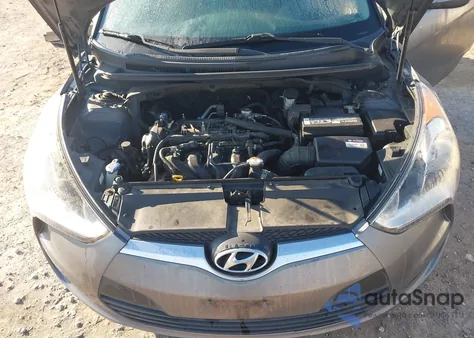 2016 Hyundai Veloster z USA, uszkodzony, nr VIN KMHTC6ADXGU276970